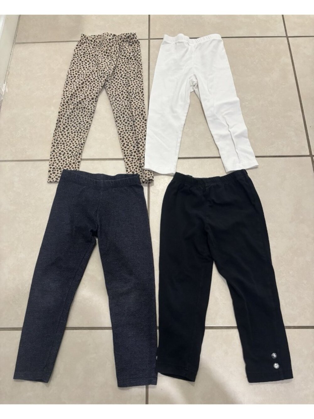 Lot of 4 Leggings Pants Girls Toddler Size 4T Old Navy, Cat & Jack